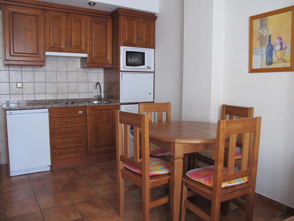 Apartamentos Casa Espanol Брото Екстериор снимка